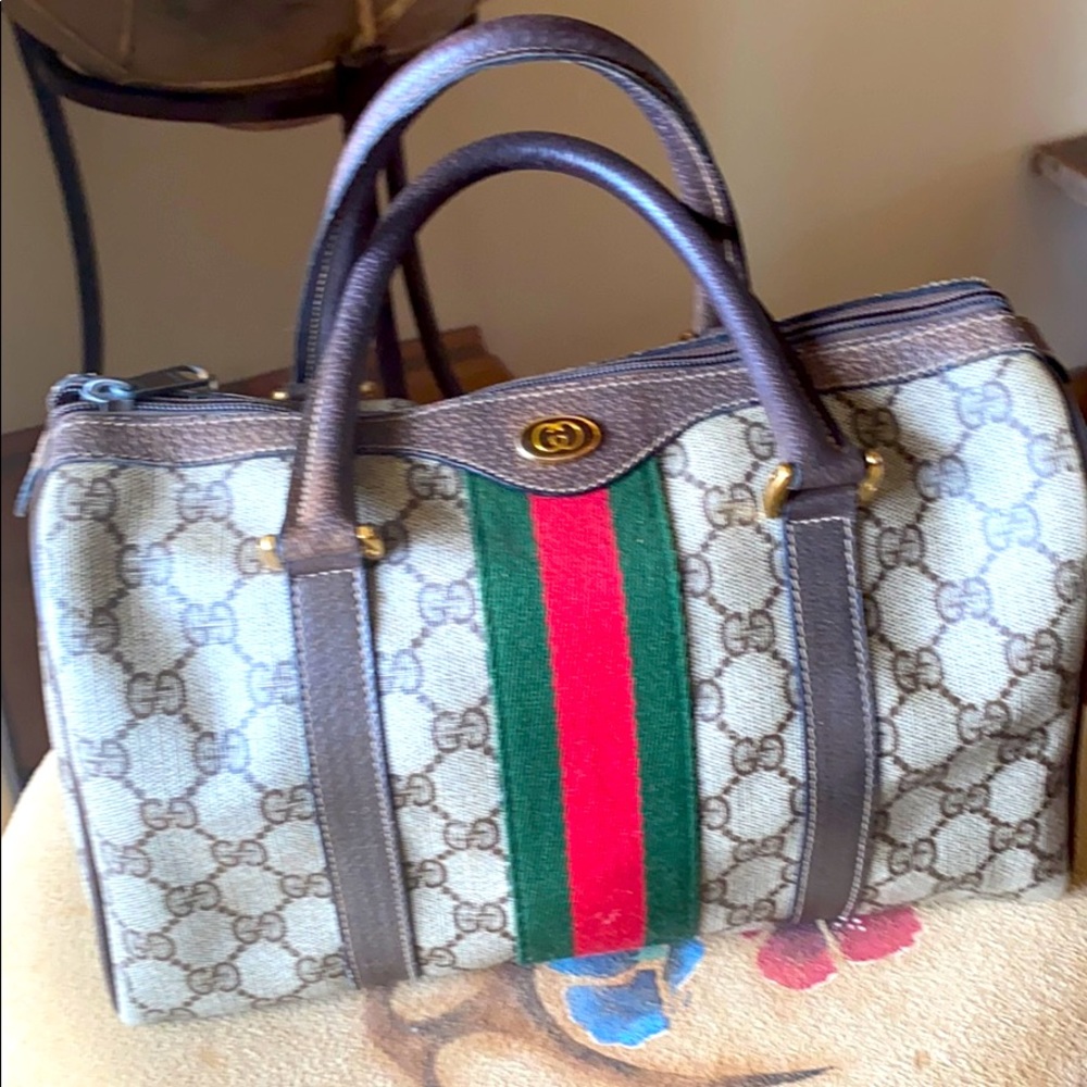 Vintage authentic Gucci!